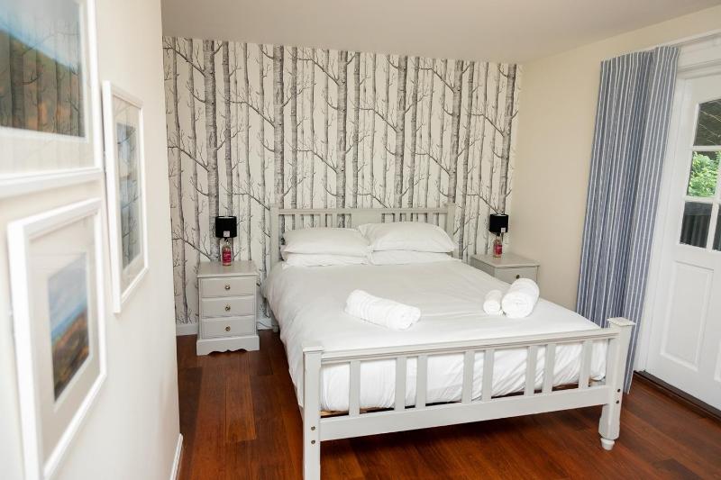 Two-Bedroom Lodge - Glen Isla image 3