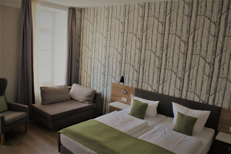 Double Room image 4