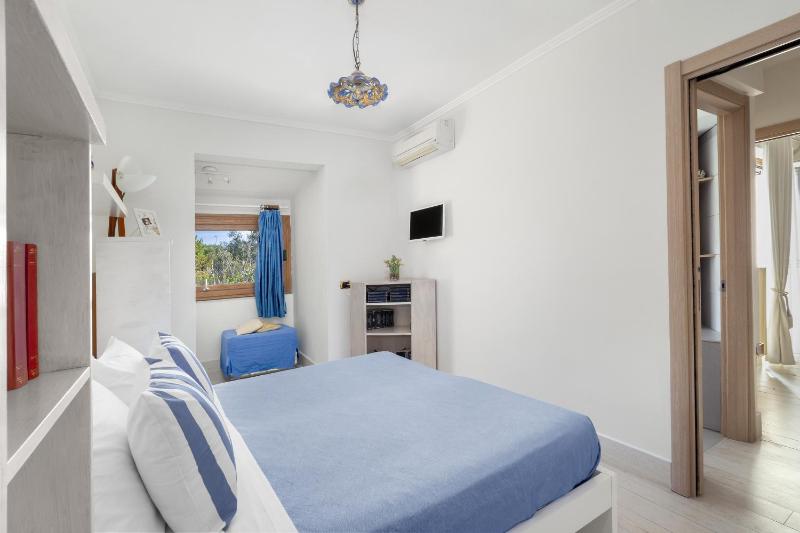AMORE RENTALS - Villa Felice - image 35