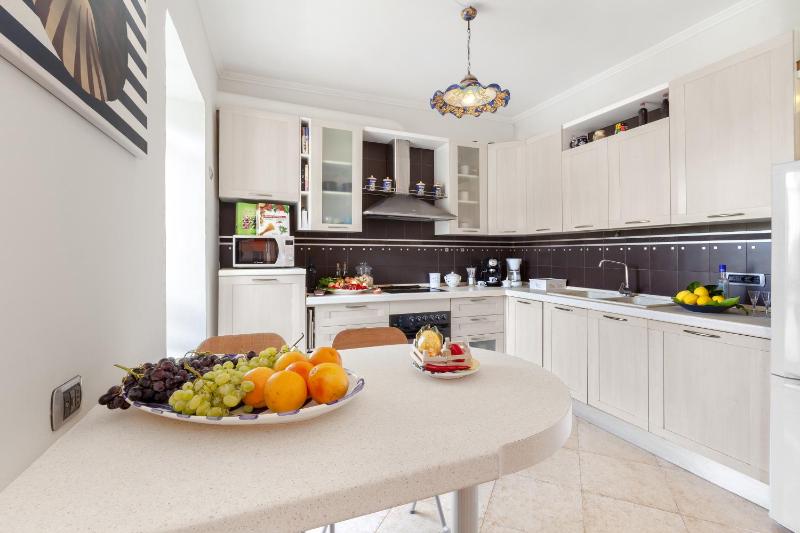 AMORE RENTALS - Villa Felice - image 32
