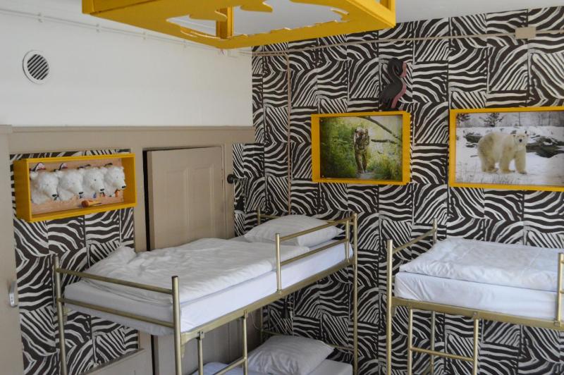 Bed in 8-Bed Mixed Dormitory Room Shared Bathroom image 3