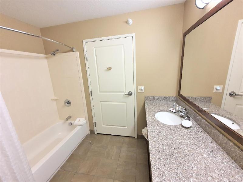 King Room image 2