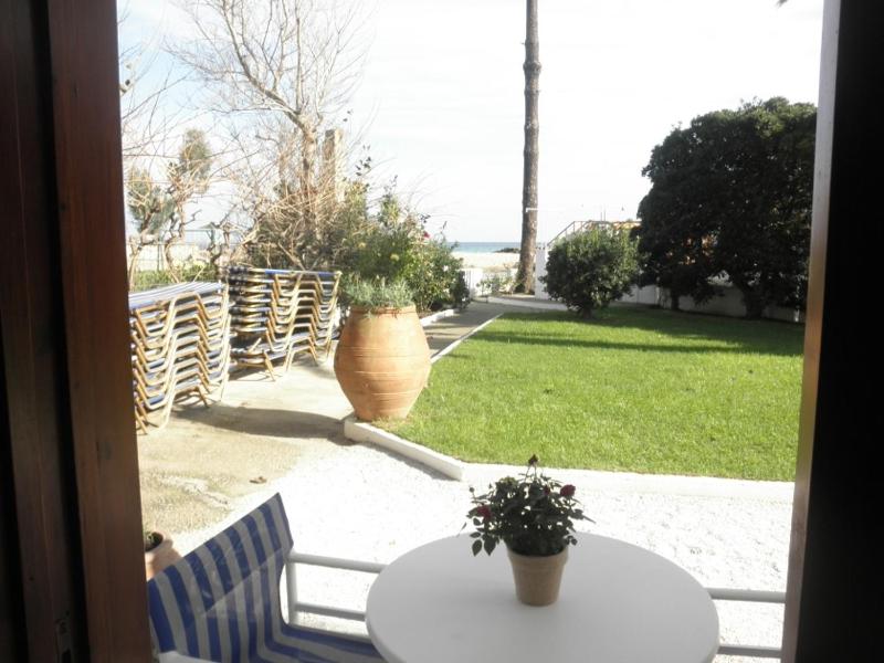 Studio with Sea View image 1