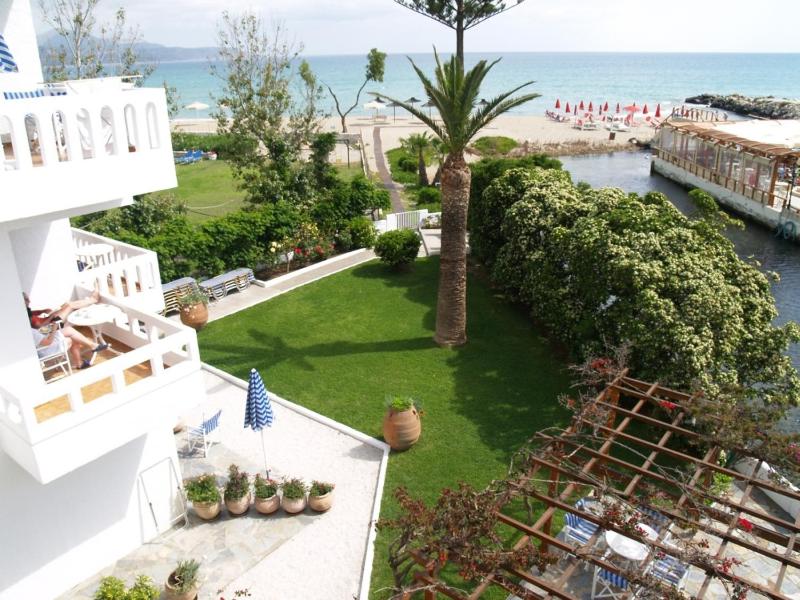 Apartment with Sea View image 2