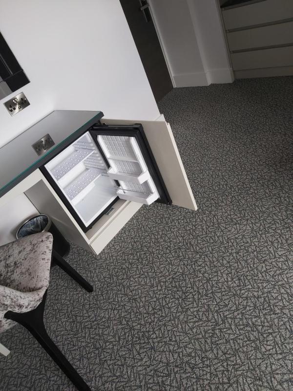 Single Room image 3