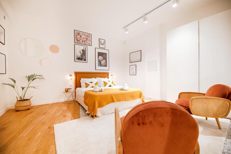 Deluxe Apartment image 2