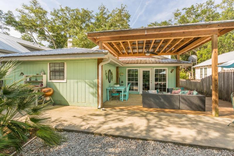 Three-Bedroom Holiday Home  image 2