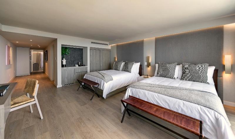 ALL NEW! Pines Oceanfront Two Bedroom Suite image 4