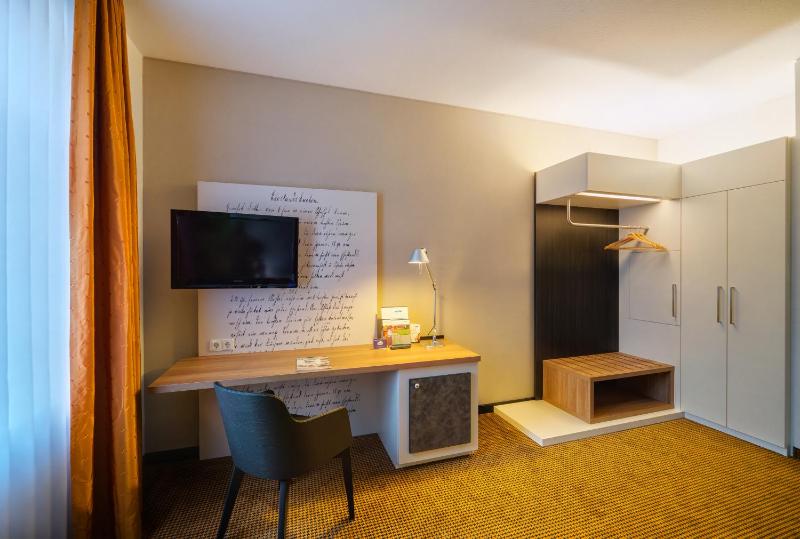 Business Single Room image 3