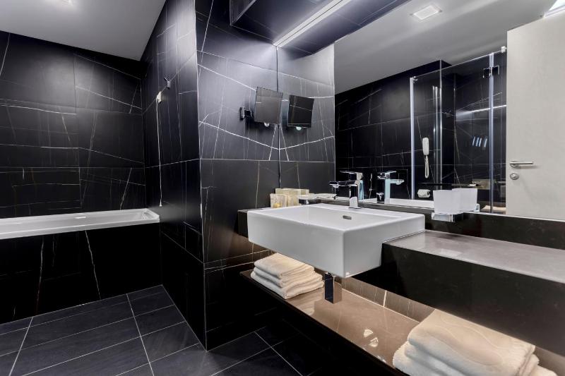 Standard Apartment image 2