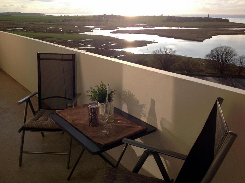 Apartment with Sea View image 3