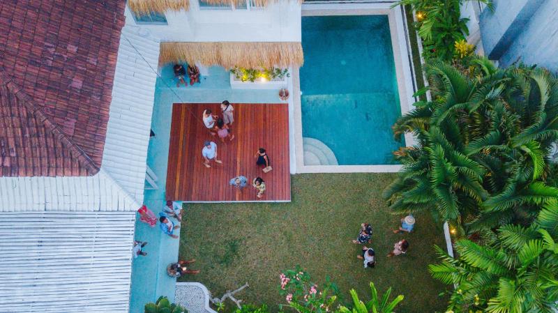 Guru Canggu Art Hotel - image 1