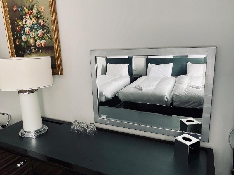 Standard Triple Room image 4