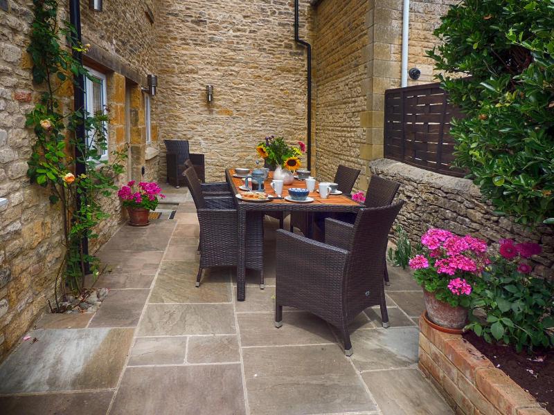 Three-Bedroom Cottage image 2
