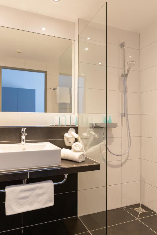 Superior Double Room image 3