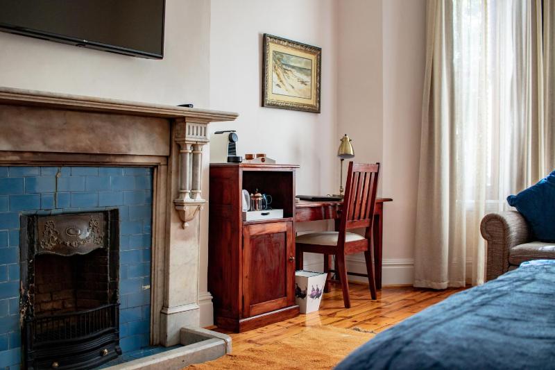 Superior Family Room image 2