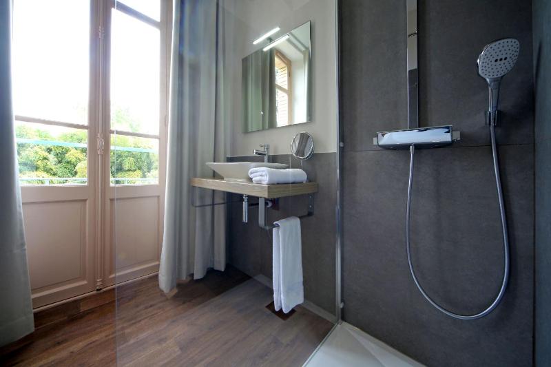 Deluxe Double Room image 4