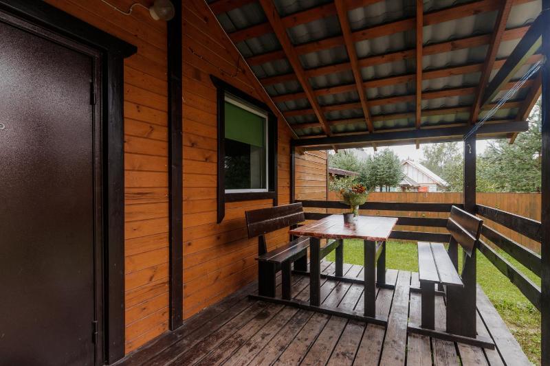 Three-Bedroom House image 4