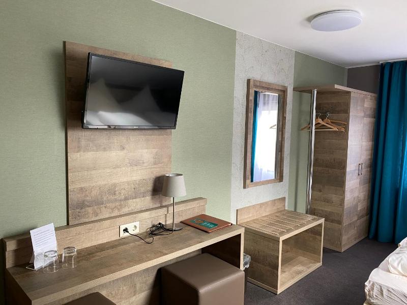 Double Room image 2