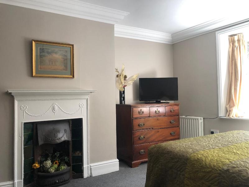Harveys Guest House - image 9