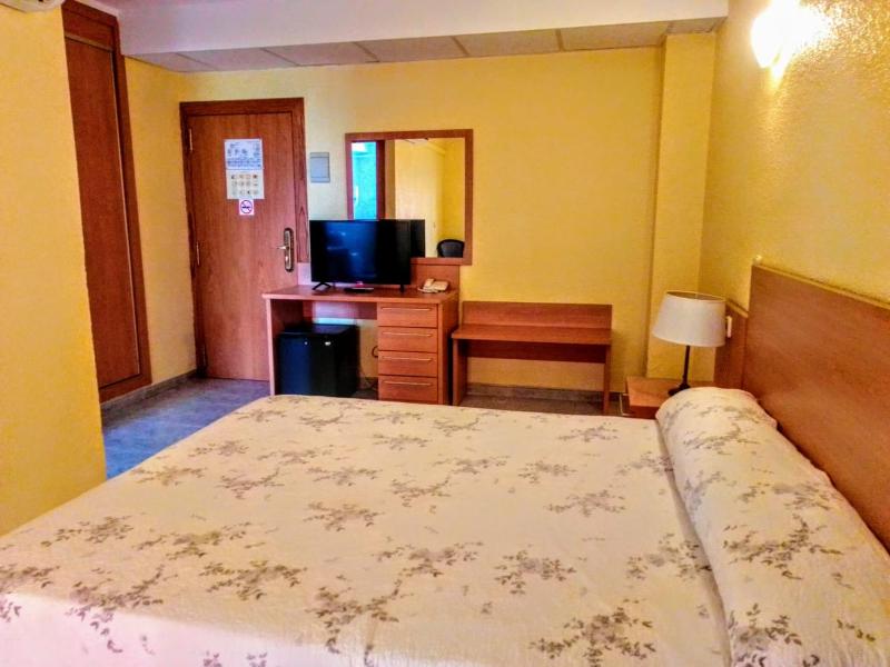 Standard Single Room image 1