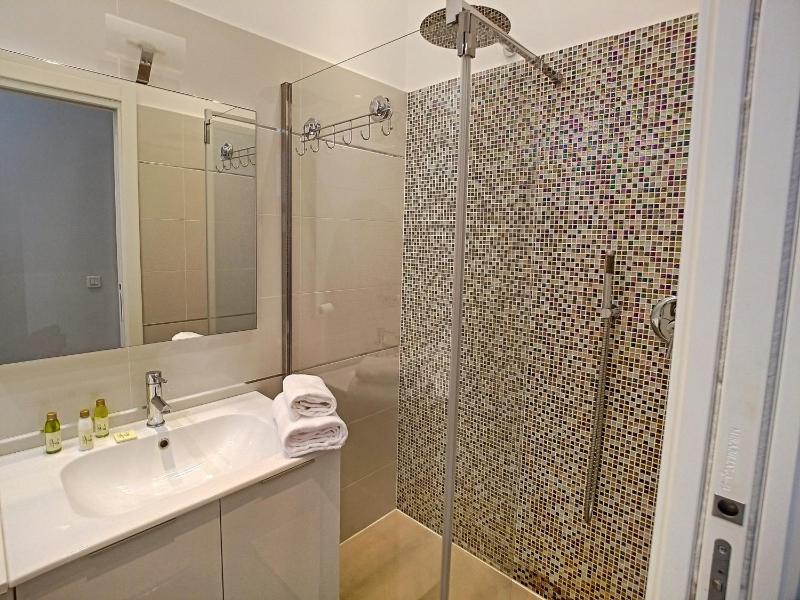 Nestor&Jeeves - COLIBRI PRESTIGE - Central - Close sea - image 16