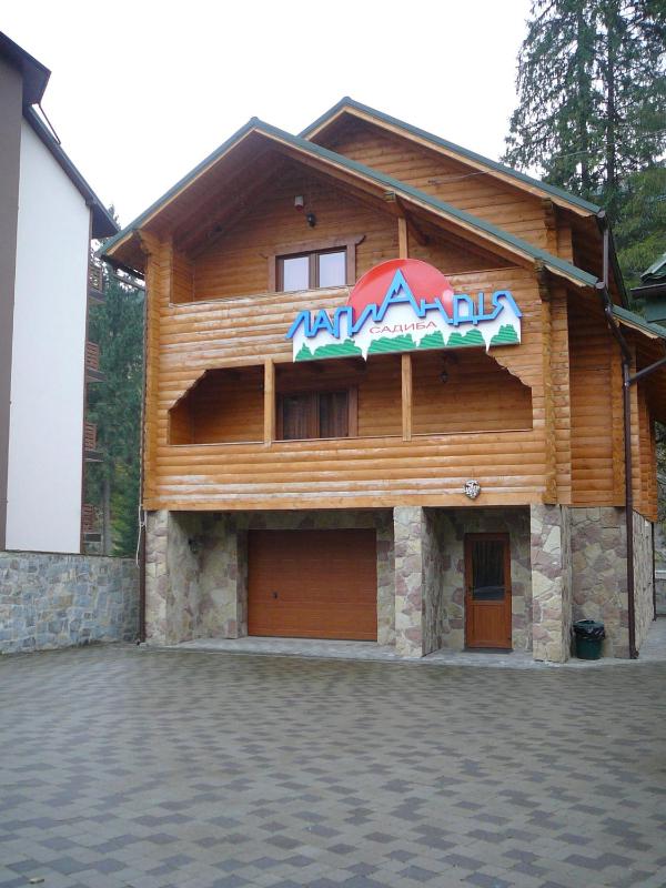Four-Bedroom Cottage image 3