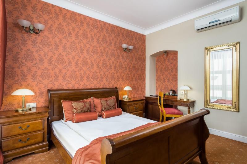 Superior Double Room image 3