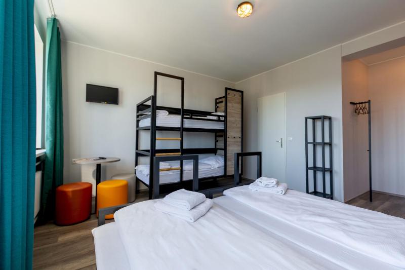 Quadruple Room with Private Bathroom image 3