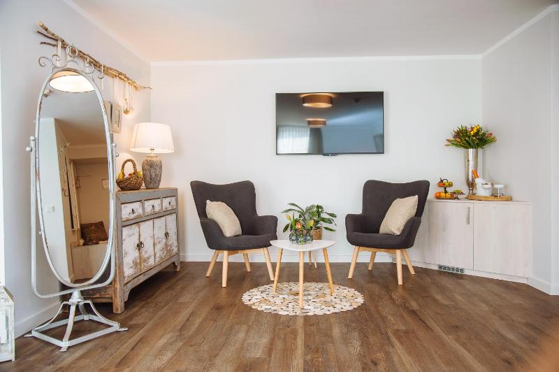 Suite with Balcony image 2