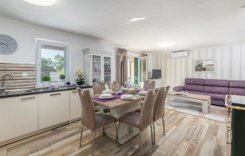 Holiday House Jurici - image 4