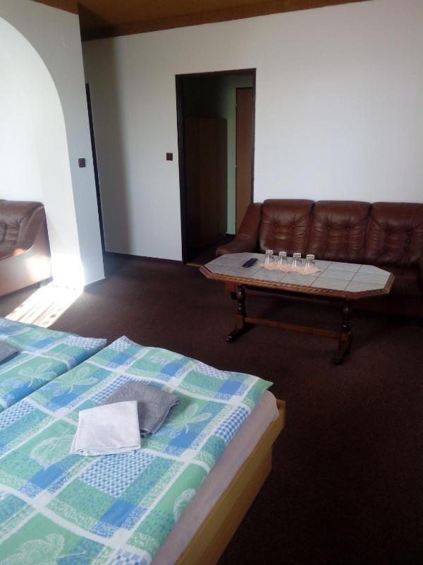 Quadruple Room image 2