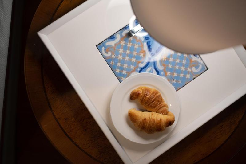 Junior Suite image 2