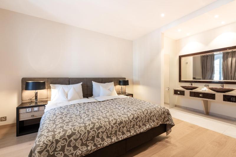 Superior Double Room image 4