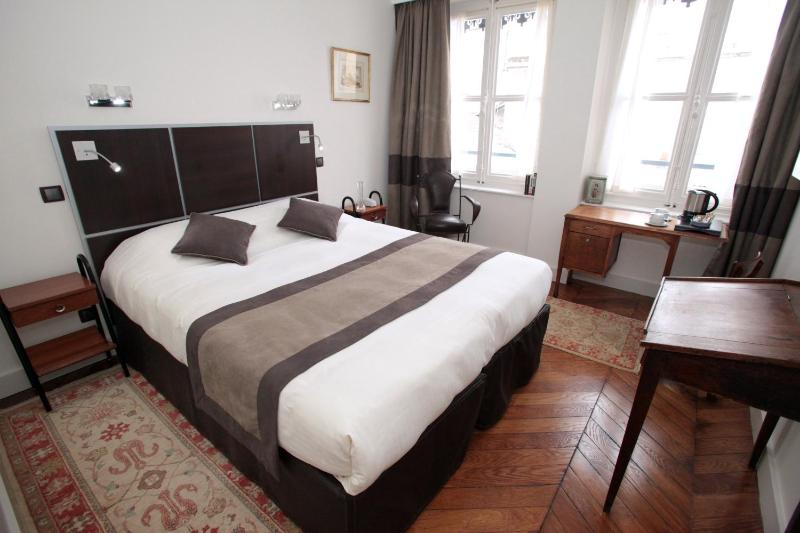 Deluxe Double Room image 1