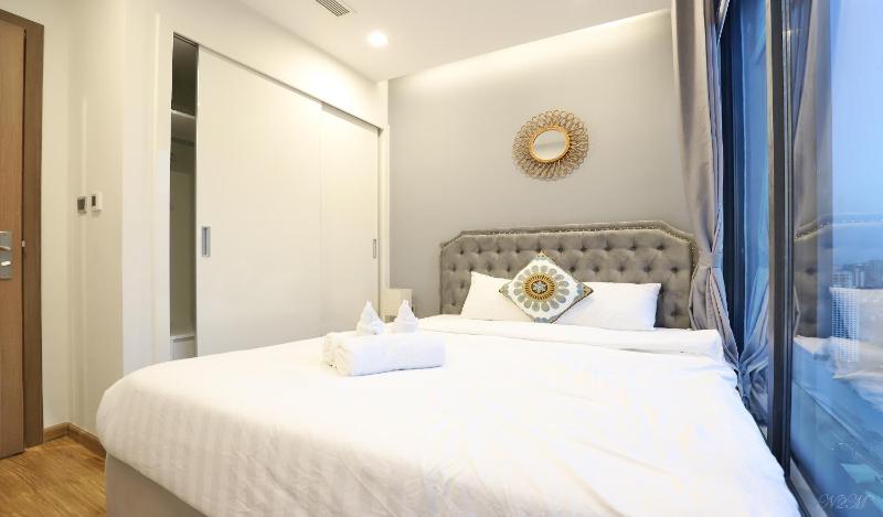 Vinhomes Metropolish Apartment Center Hanoi - image 3