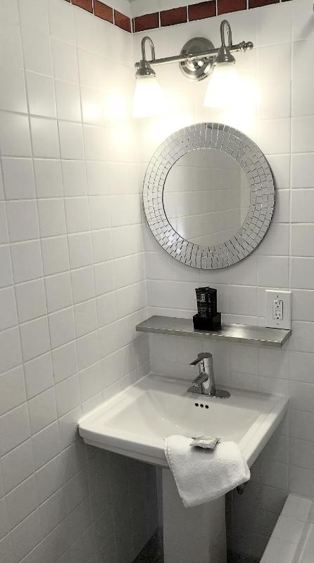 Touchstone Hotel - City Center - image 9