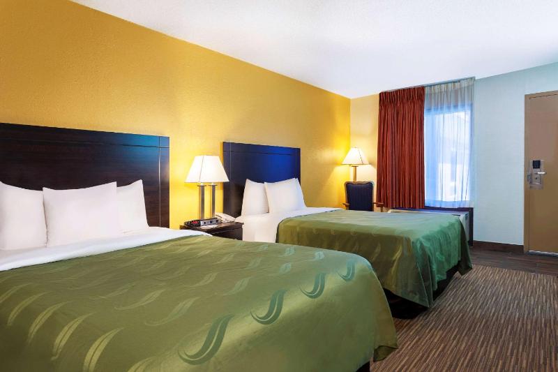 Double Room with Two Double Beds - Non-Smoking image 4