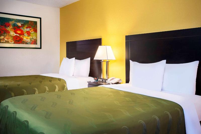 Double Room with Two Double Beds - Non-Smoking image 3