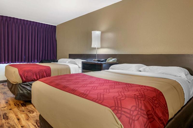 Double Room with Two Double Beds - Non-Smoking image 3