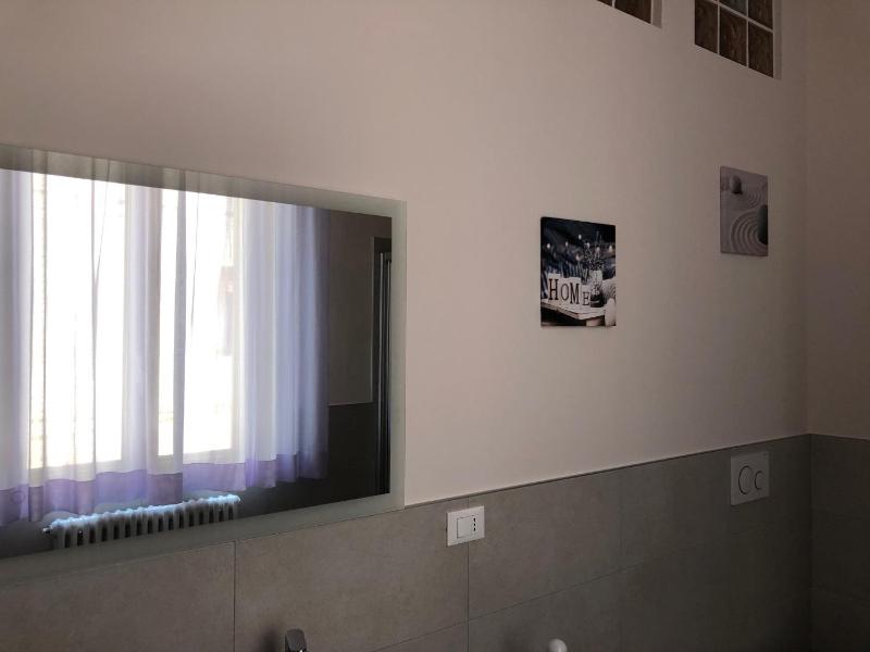 Double Room with Private Bathroom image 2
