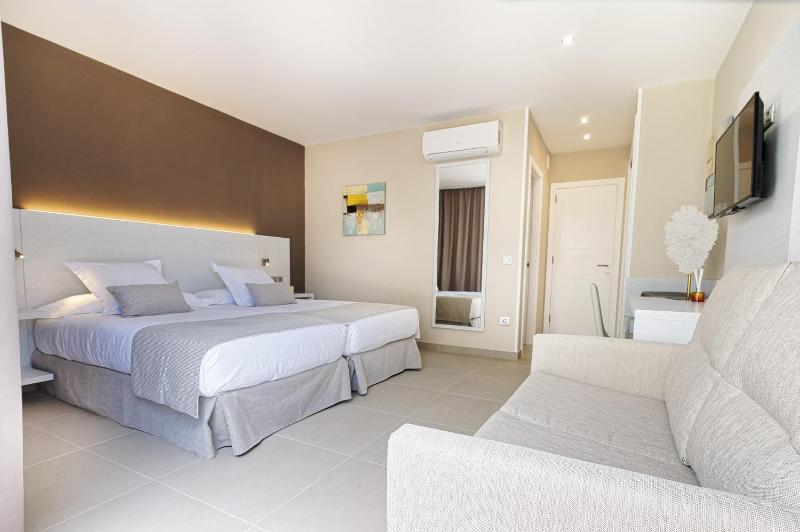 Junior Suite image 2