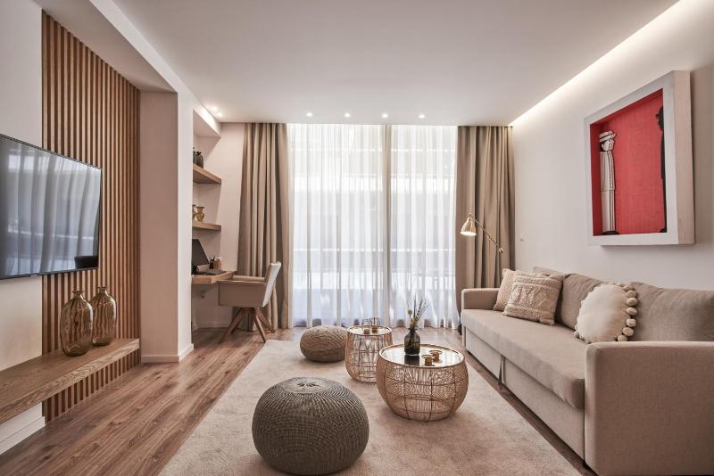 One-Bedroom Apartment image 2