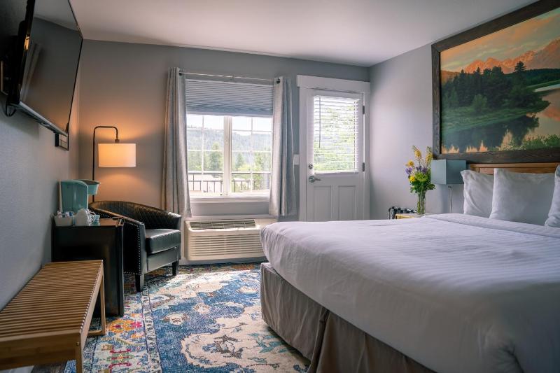 Superior King Room image 1