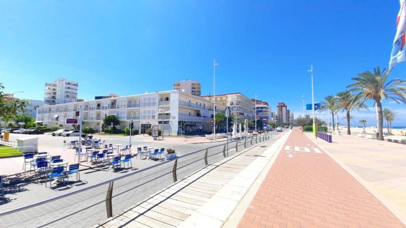 Espectacular Apartamento con Vistas al Mar - Solo Familias - image 14