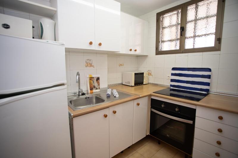 Apartamentos María Cristina Beach - image 40