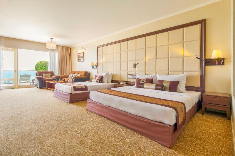 Sea Links Beach Hotel - image 12