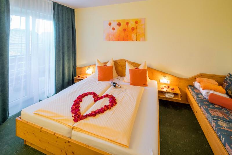 Comfort Double Room with Balcony image 3