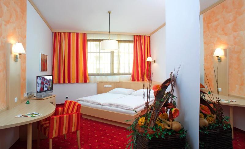 Business Single Room image 2