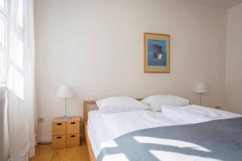 One-Bedroom Apartment image 4